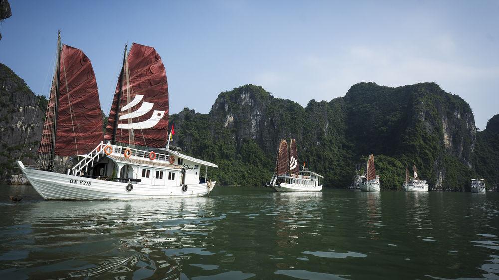 Bhaya Legend Cruises Hotel Ha Long Exterior photo